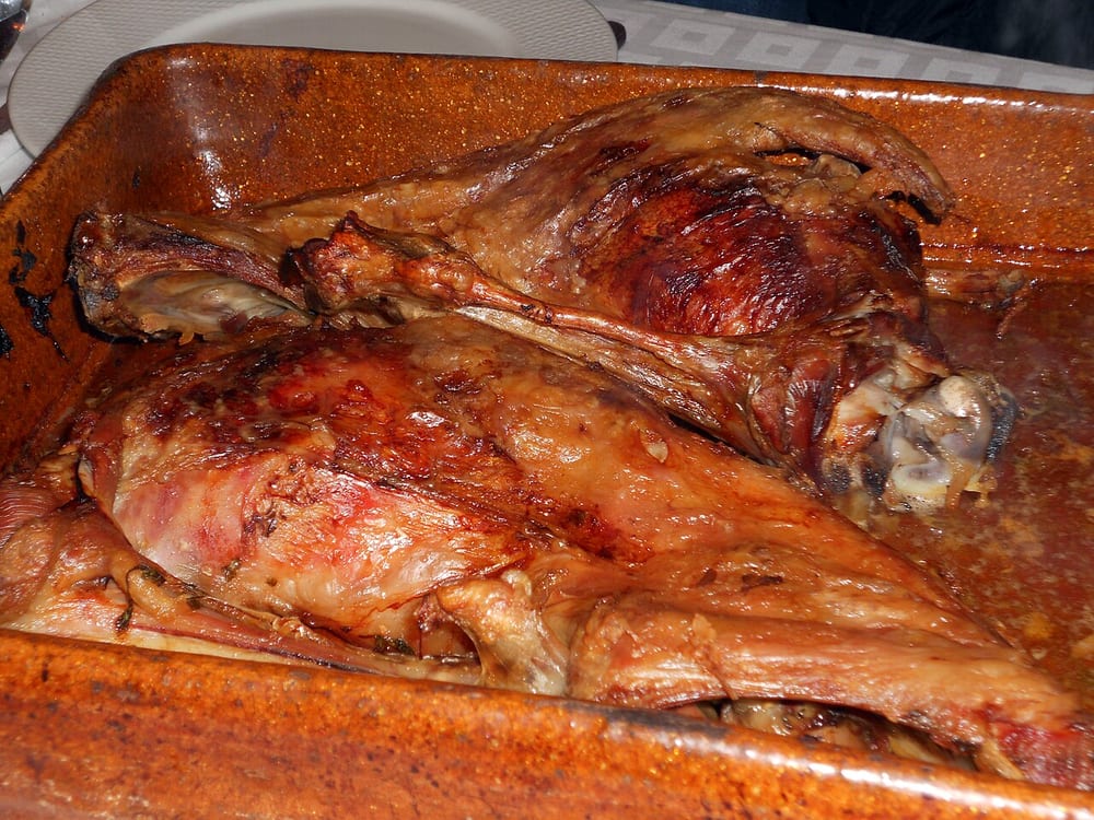Cordero lechal asado al horno de leña